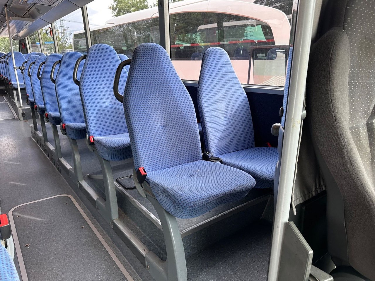 Primestni avtobus Mercedes-Benz O550 Integro (56 Sitze*Klima*Schalt): slika 6