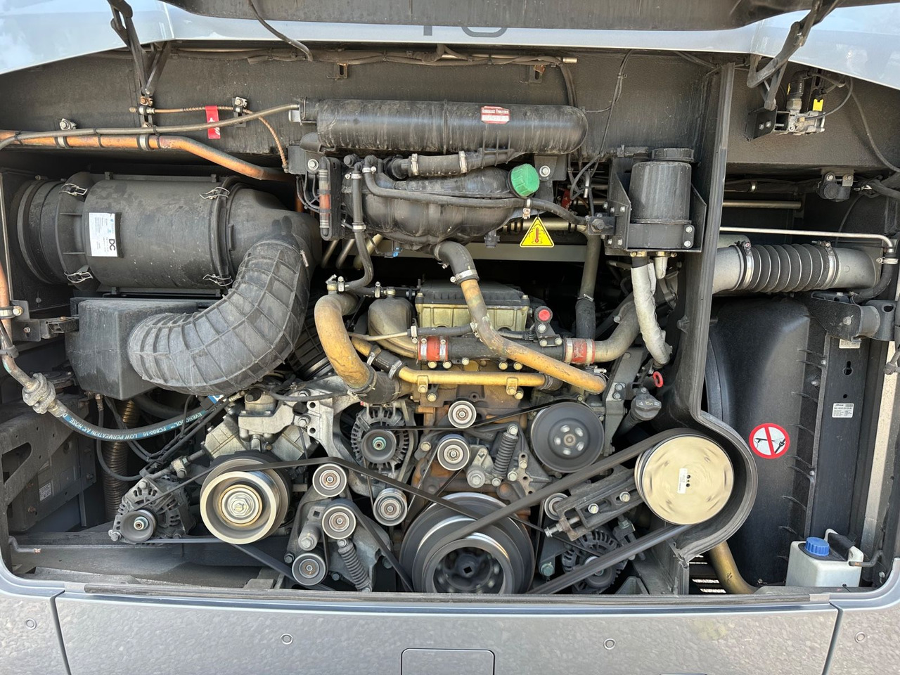 Mercedes-Benz Tourismo E 15 RHD (wenig Km*TOP*DE) - Potovalni avtobus: slika 3 Mercedes-Benz Tourismo E 15 RHD (wenig Km*TOP*DE) - Potovalni avtobus: slika 3