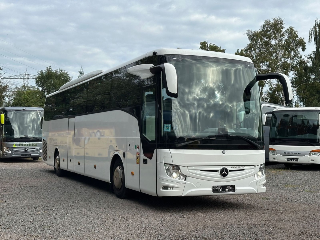 Mercedes-Benz Tourismo E 16 RHD-M/2A (wenig Km*TOP*61 Sitze) - Potovalni avtobus: slika 1 Mercedes-Benz Tourismo E 16 RHD-M/2A (wenig Km*TOP*61 Sitze) - Potovalni avtobus: slika 1