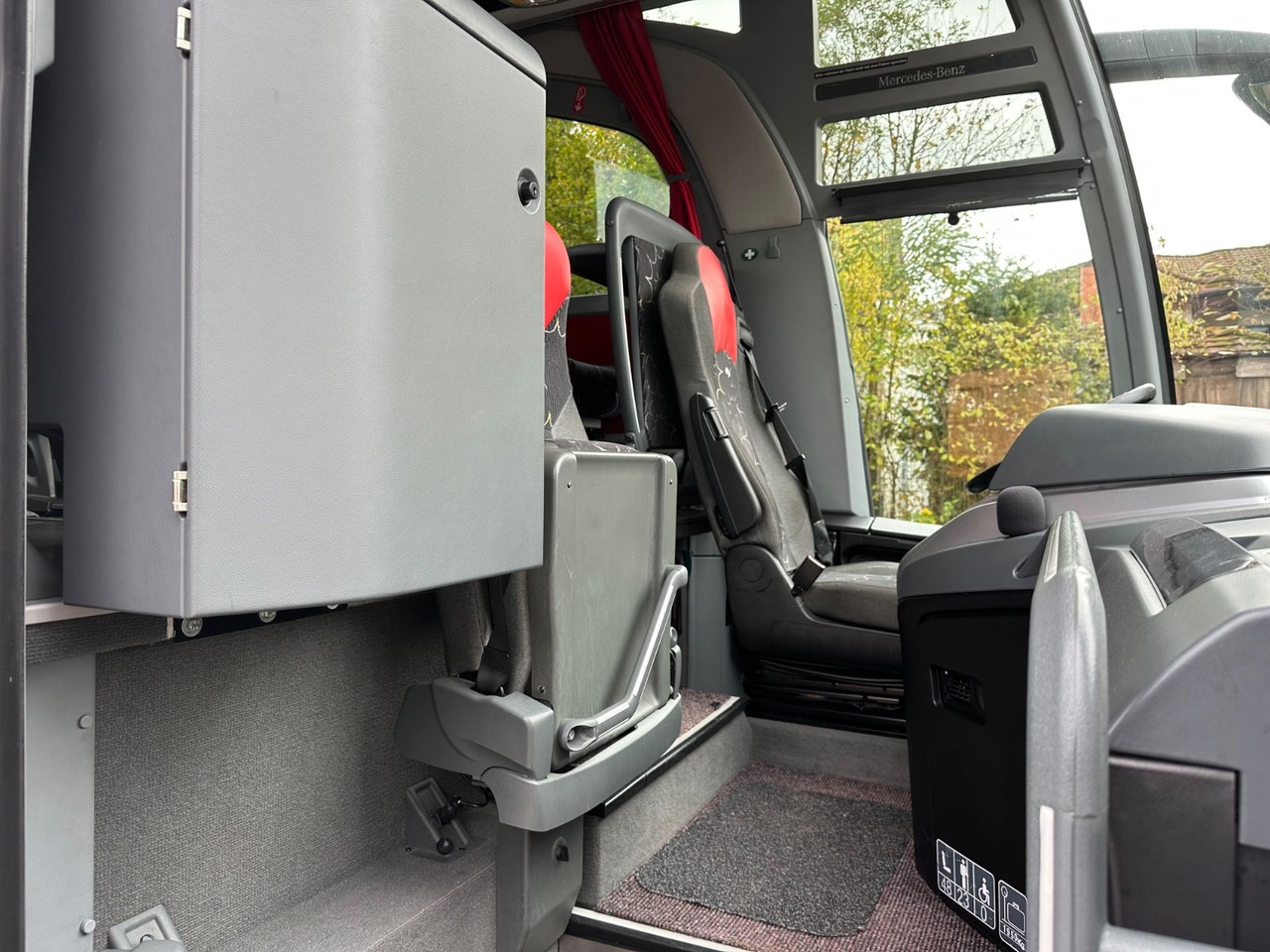 Mercedes-Benz Travego O580 16 RHD-M (LuxLine*TOP*DE) - Potovalni avtobus: slika 4 Mercedes-Benz Travego O580 16 RHD-M (LuxLine*TOP*DE) - Potovalni avtobus: slika 4