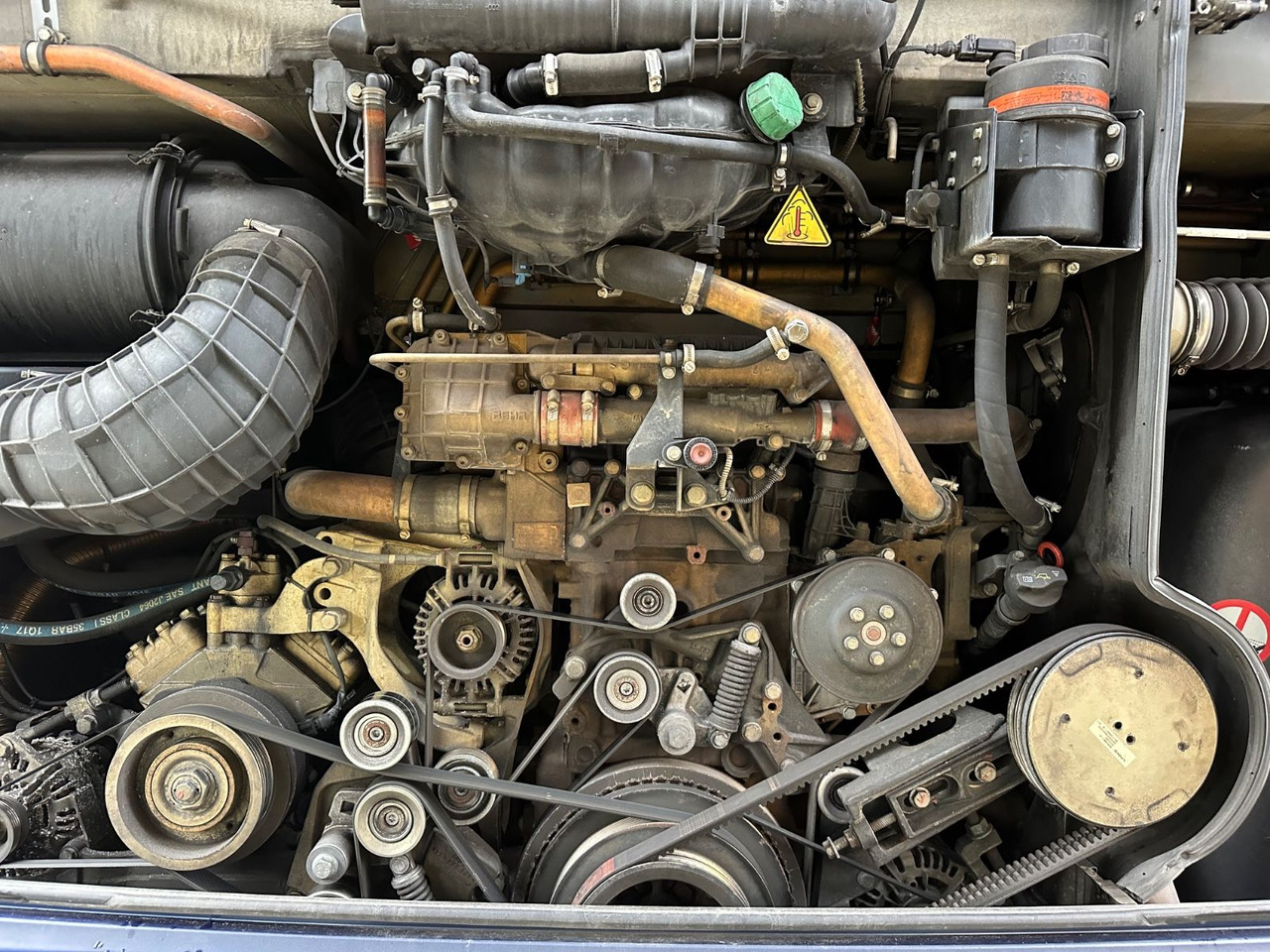 Mercedes-Benz Travego O580 16 RHD-M (LuxLine*TOP*DE) - Potovalni avtobus: slika 3 Mercedes-Benz Travego O580 16 RHD-M (LuxLine*TOP*DE) - Potovalni avtobus: slika 3