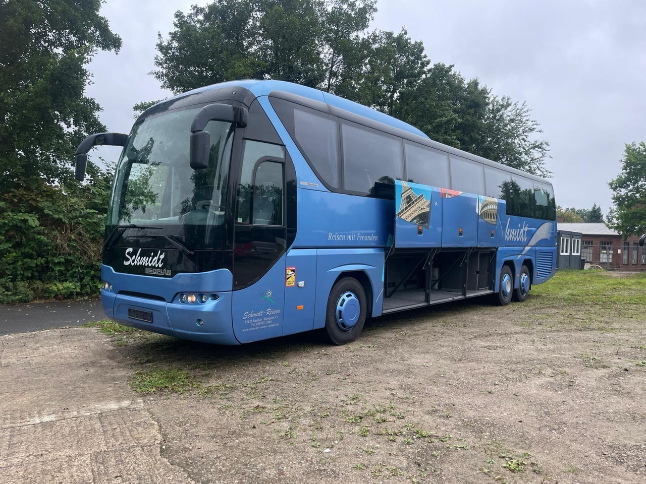 Neoplan Tourliner L P22 (59 Sitze*Schalt*TOP*DE) - Potovalni avtobus: slika 2 Neoplan Tourliner L P22 (59 Sitze*Schalt*TOP*DE) - Potovalni avtobus: slika 2