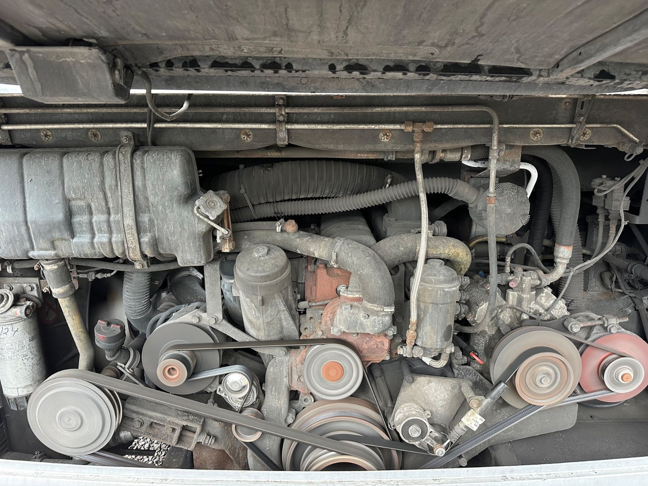 Setra S 417 GT-HD (58 SchlafSitze*Schaltung*Klima) - Potovalni avtobus: slika 4 Setra S 417 GT-HD (58 SchlafSitze*Schaltung*Klima) - Potovalni avtobus: slika 4