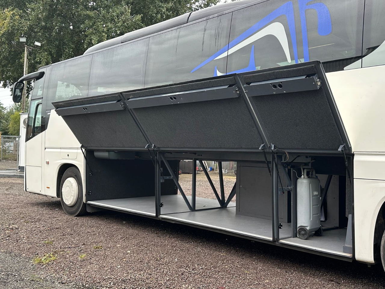 VDL Futura FHD 2-129 (Tourismo M*516 HD) - Potovalni avtobus: slika 4 VDL Futura FHD 2-129 (Tourismo M*516 HD) - Potovalni avtobus: slika 4