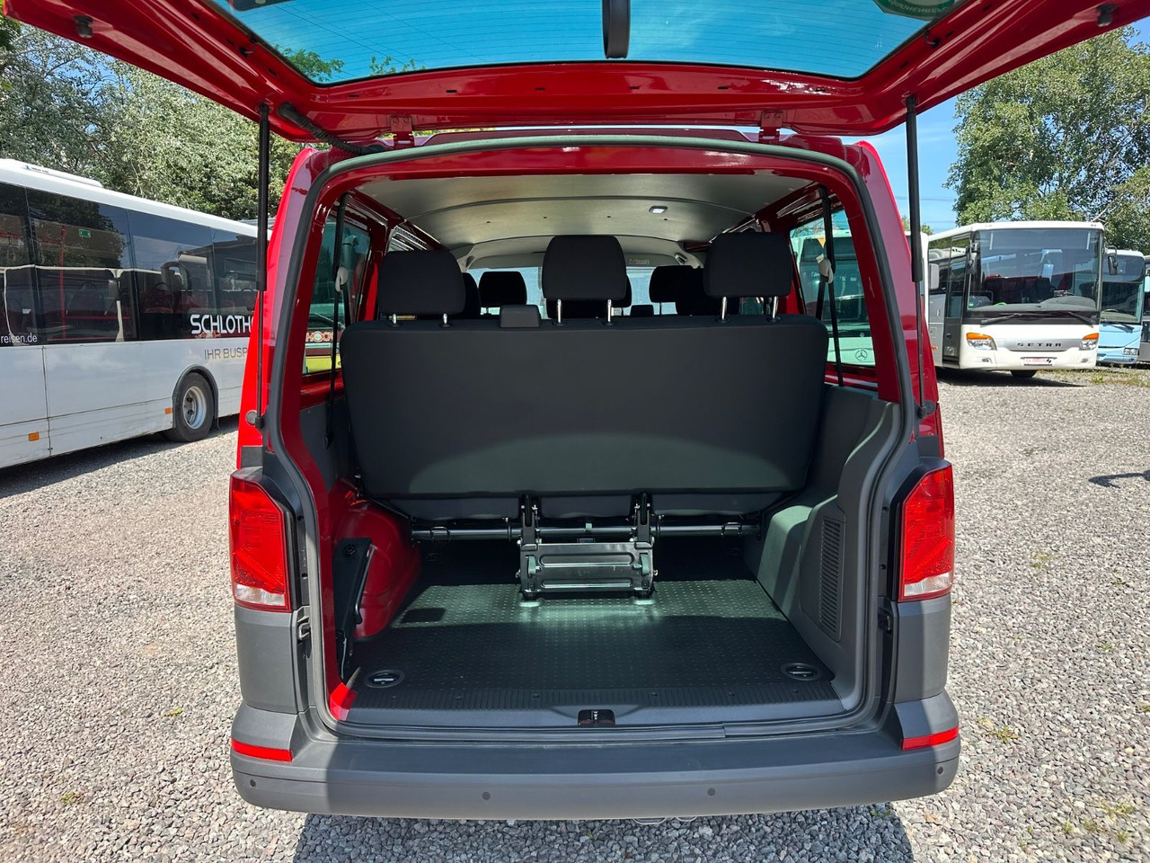 Volkswagen T6 Kombi (PDC Hi*ACC*StandHz*9 Sitzer*AC) - Potniški kombi: slika 3 Volkswagen T6 Kombi (PDC Hi*ACC*StandHz*9 Sitzer*AC) - Potniški kombi: slika 3