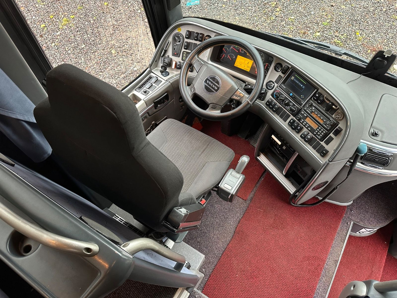 Volvo 9900 HD 6x2 (9700*415 HD*Tourismo RHD) - Potovalni avtobus: slika 5 Volvo 9900 HD 6x2 (9700*415 HD*Tourismo RHD) - Potovalni avtobus: slika 5